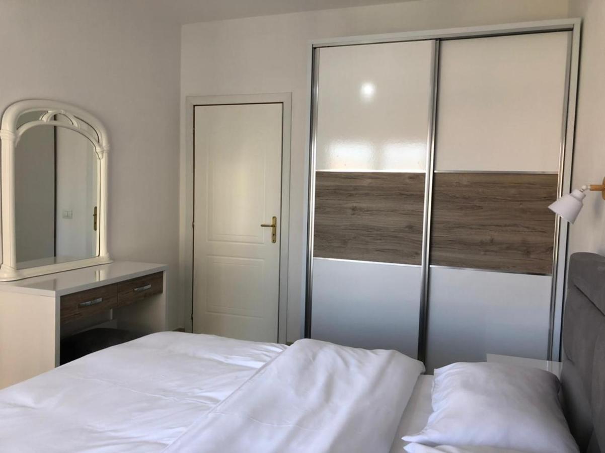 Sunset Apartments Lungomare Vlore Ngoại thất bức ảnh
