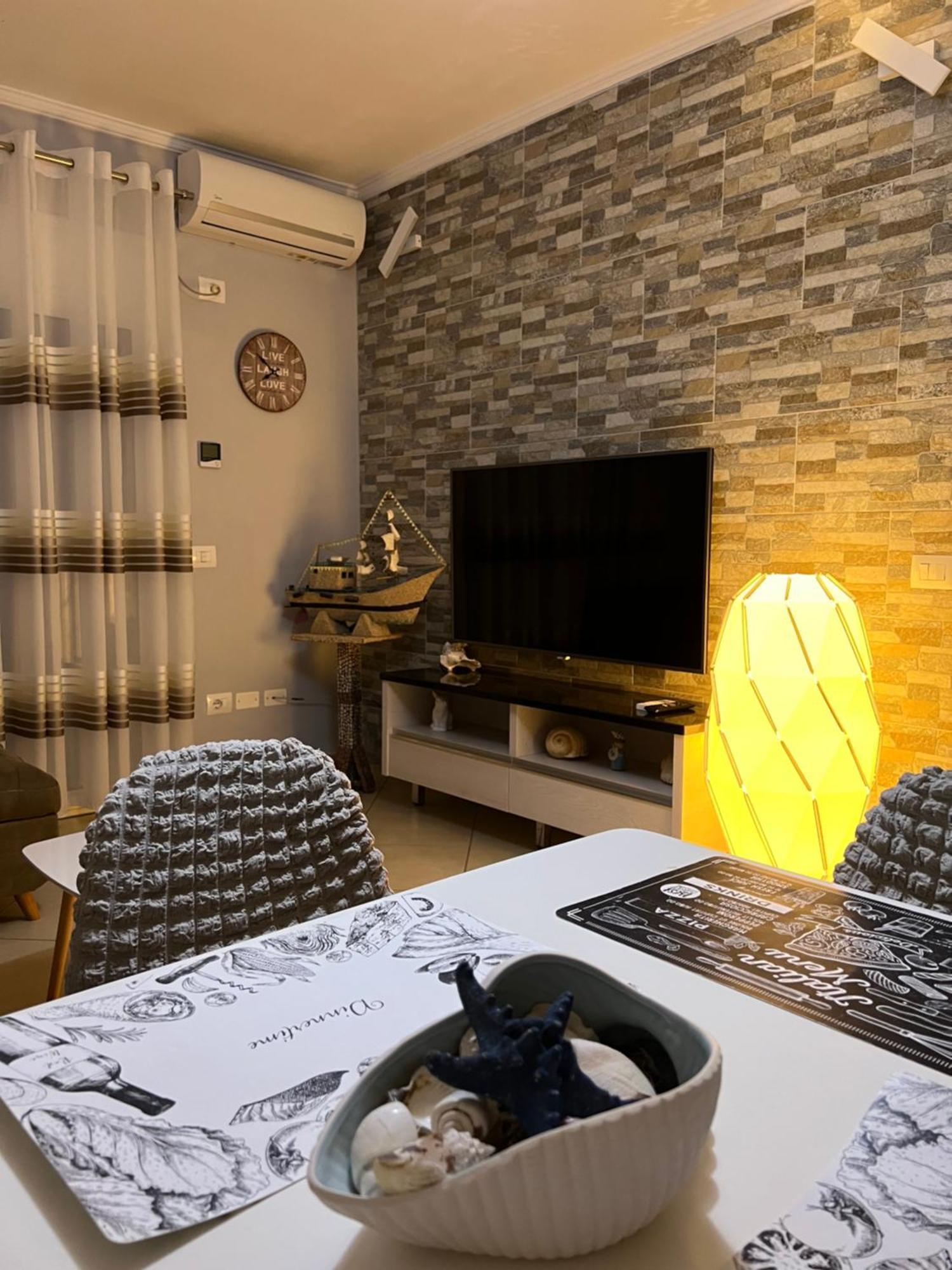 Sunset Apartments Lungomare Vlore Ngoại thất bức ảnh