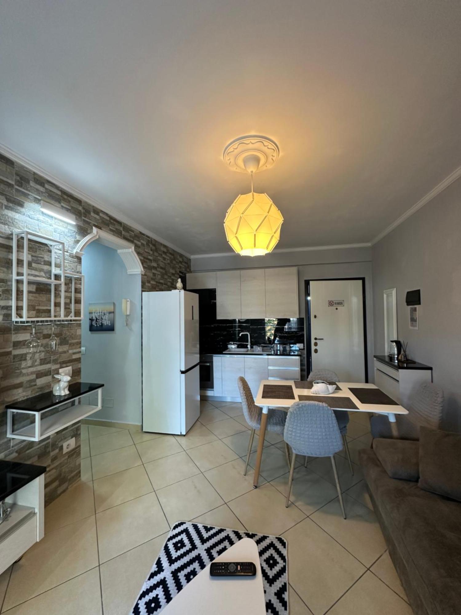 Sunset Apartments Lungomare Vlore Ngoại thất bức ảnh