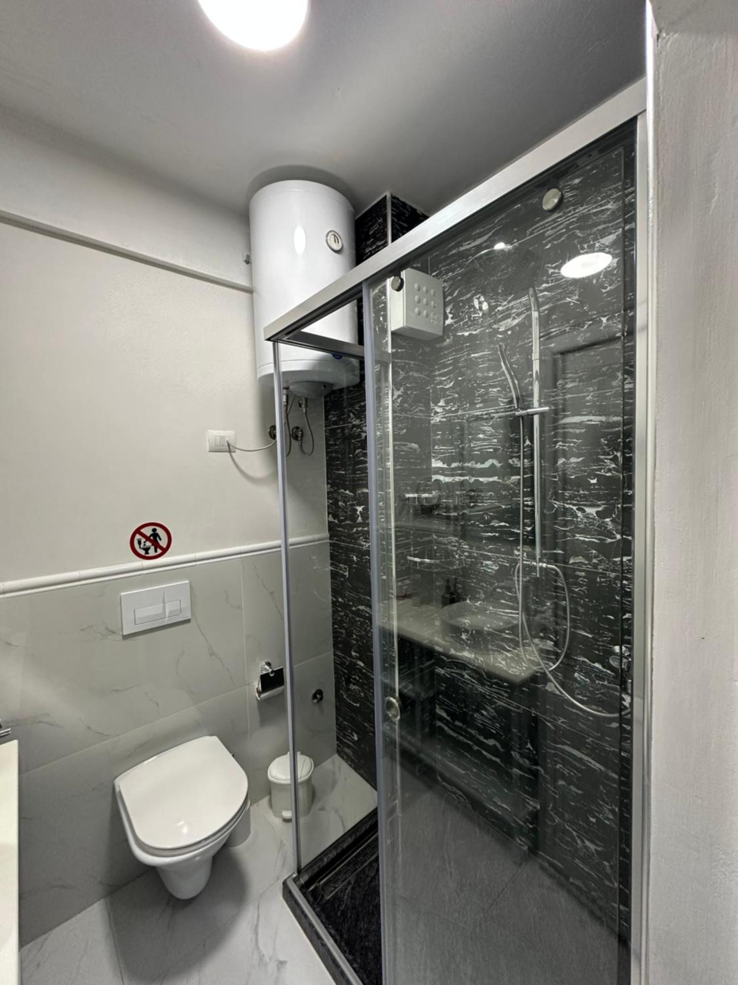Sunset Apartments Lungomare Vlore Ngoại thất bức ảnh